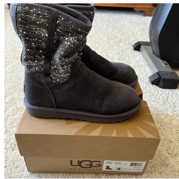 UGG Lyla Sequin Boot Size 8 - Picture 1 of 7